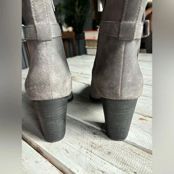 Koolaburra by Ugg | Samiah | stacked heel | suede | bootie | W7  *nwob* - Picture 7 of 13